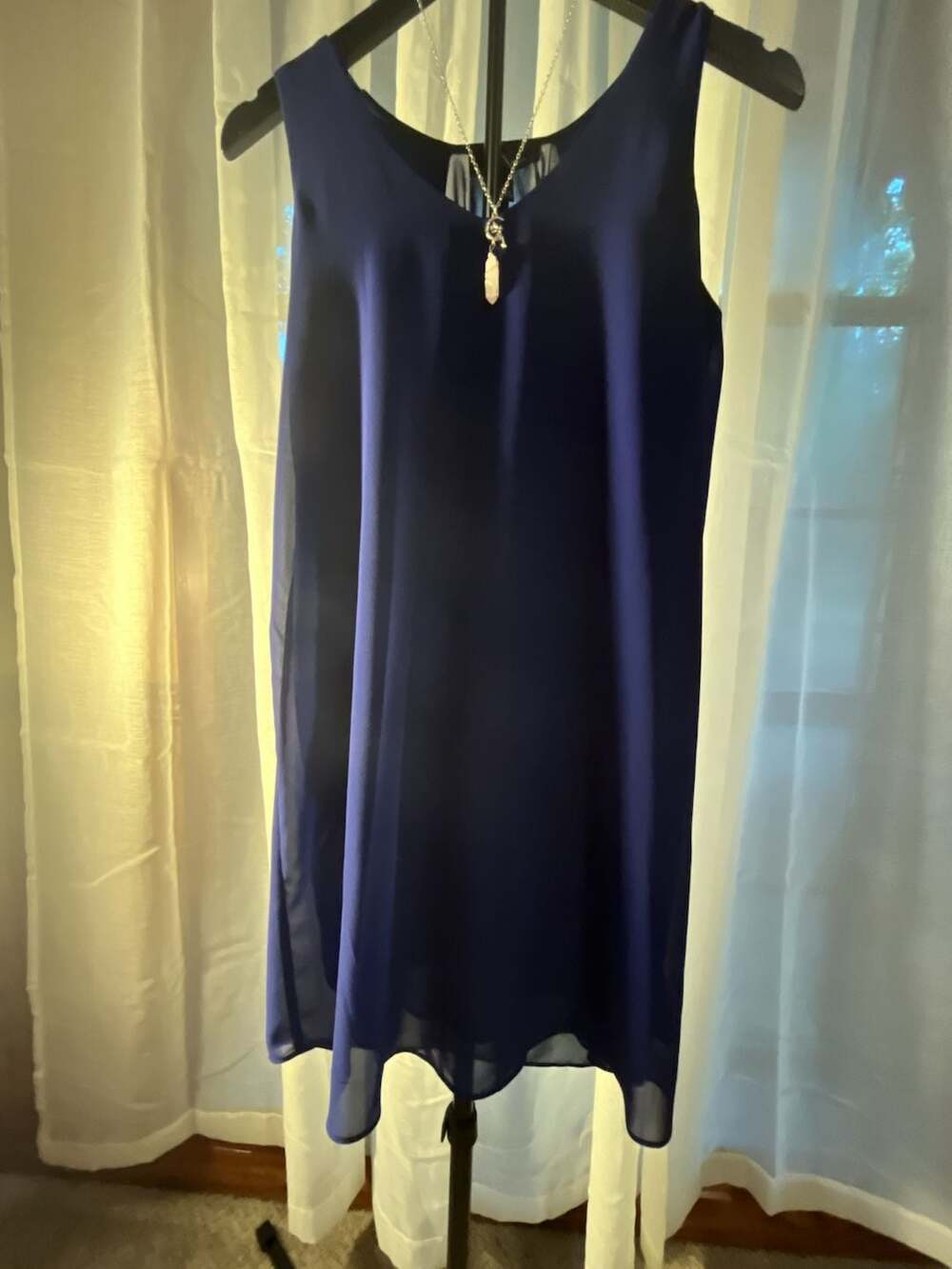 BCX Dress Women's Blue Sleeveless V-Neck Chiffon Shift Dress Size 6